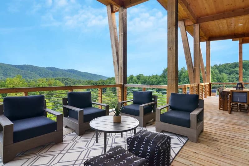 Mountain View Manor
