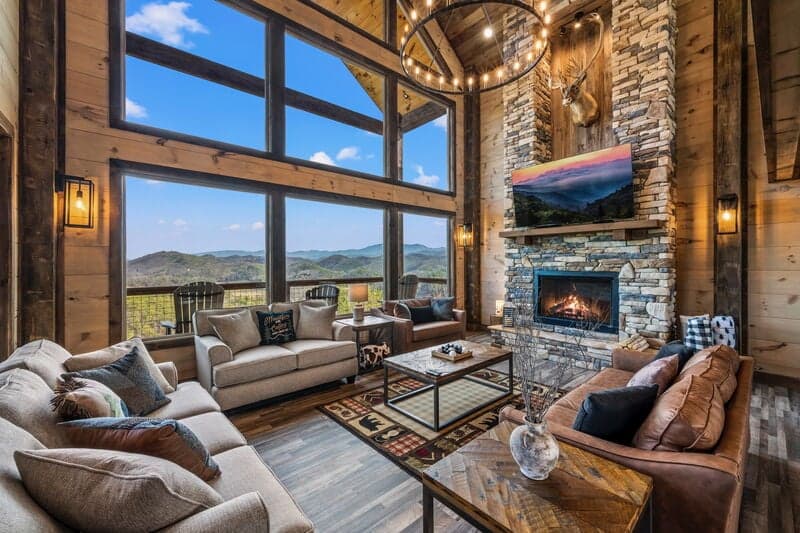 Crown Point Lodge