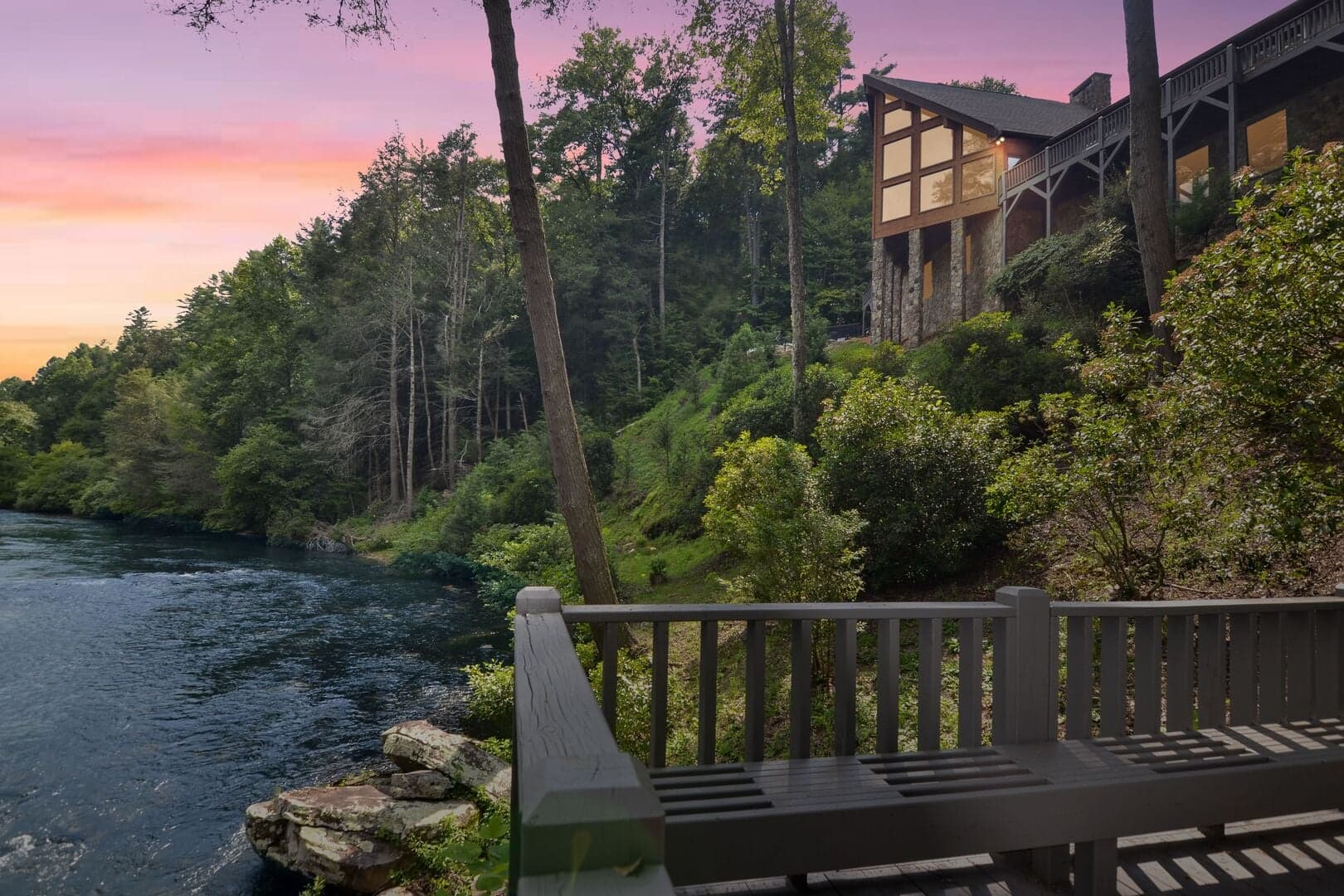 Toccoa Riverside Retreat photo 3