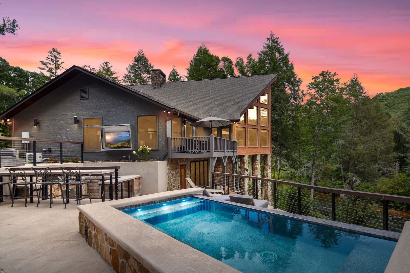 Toccoa Riverside Retreat photo 2