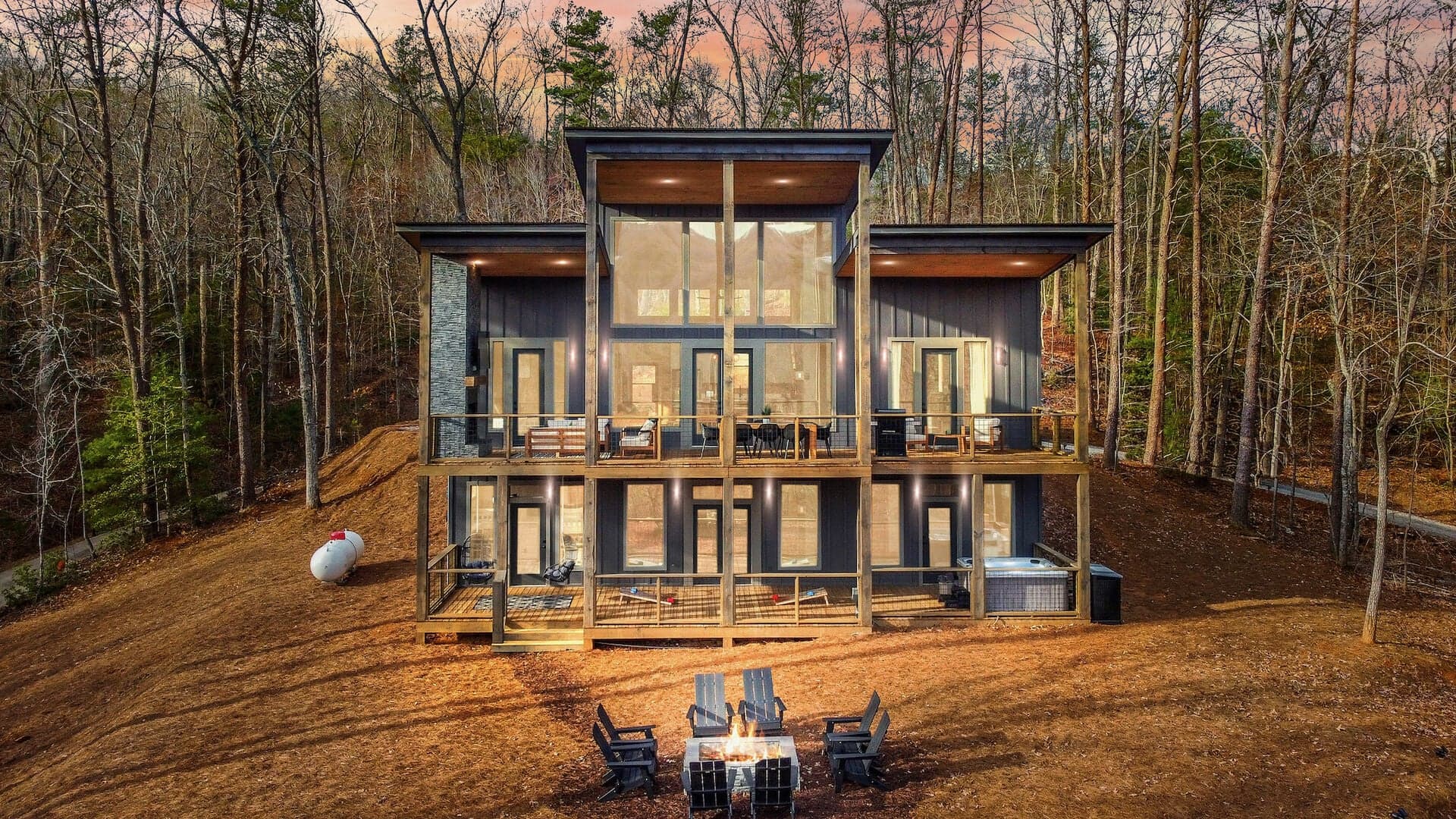 Weaver Creek Lodge photo 2