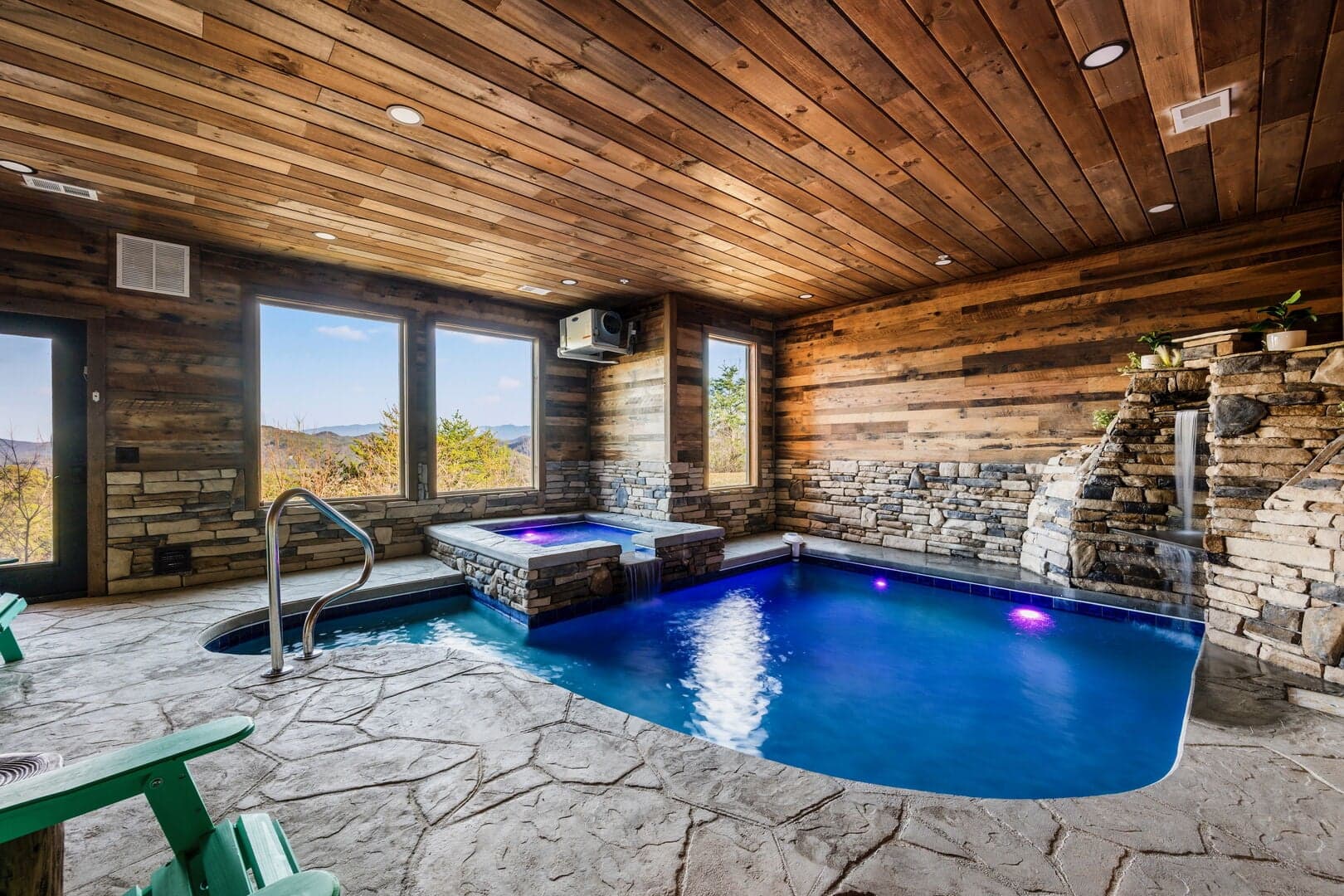 Crown Point Lodge photo 3